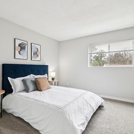 Sweetwater 7C I Beautiful 2Bd Apt I Free Parking Gainesville Exterior photo